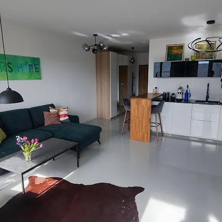 Barber's Home, Free Private Parking コシツェ